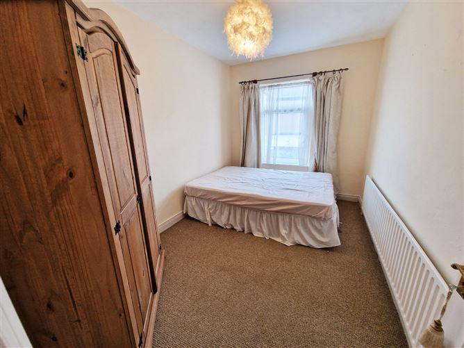 2 Vandeleur Street, Kilrush, Co. Clare