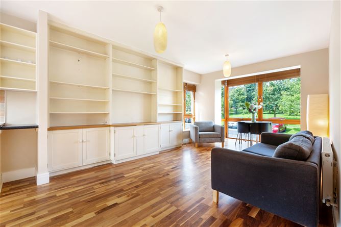 35E Belarmine Square, Stepaside, Dublin 18