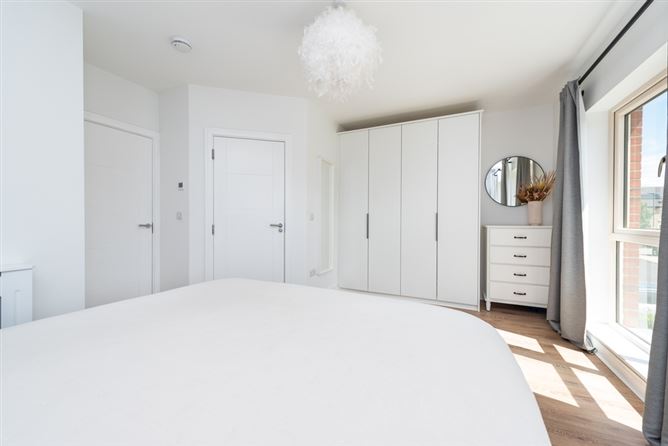 7 Oak Park Place, Oak Park, Naas, Co. Kildare. 