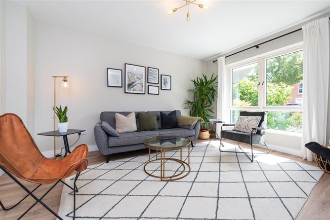 7 Oak Park Place, Oak Park, Naas, Co. Kildare. 