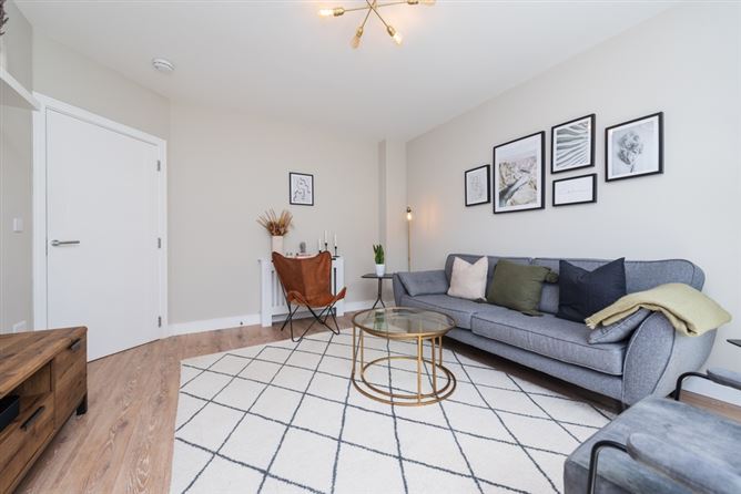 7 Oak Park Place, Oak Park, Naas, Co. Kildare. 