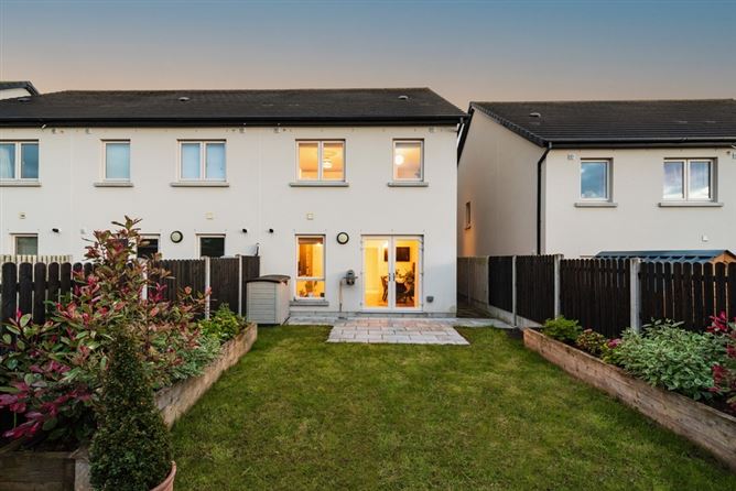 7 Oak Park Place, Oak Park, Naas, Co. Kildare. 