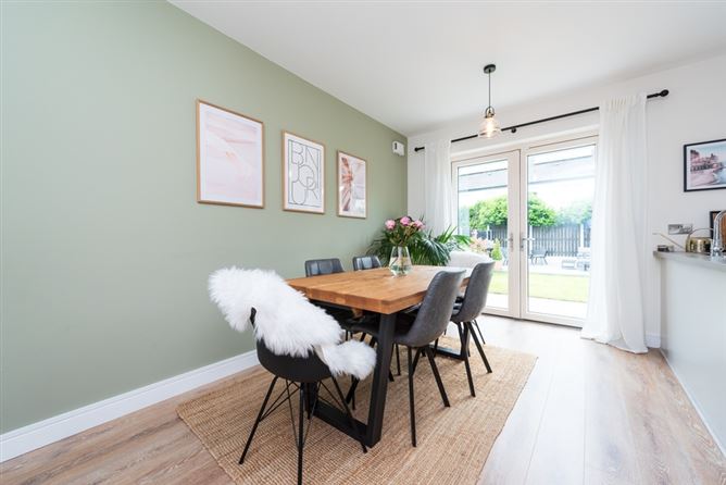 7 Oak Park Place, Oak Park, Naas, Co. Kildare. 
