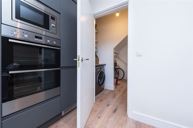 7 Oak Park Place, Oak Park, Naas, Co. Kildare. 