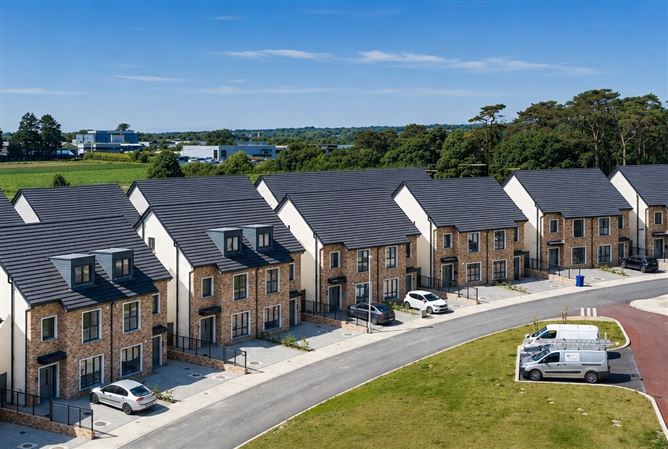 https://photos-a.propertyimages.ie/media/5/3/2/4946235/fe387aa3-ec14-476f-a72d-0bb7f0af74f7_l.jpg