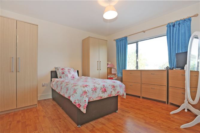 12 Ferndale, Ennis Road, Limerick