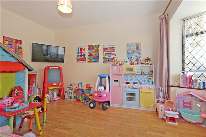 12 Ferndale, Ennis Road, Limerick