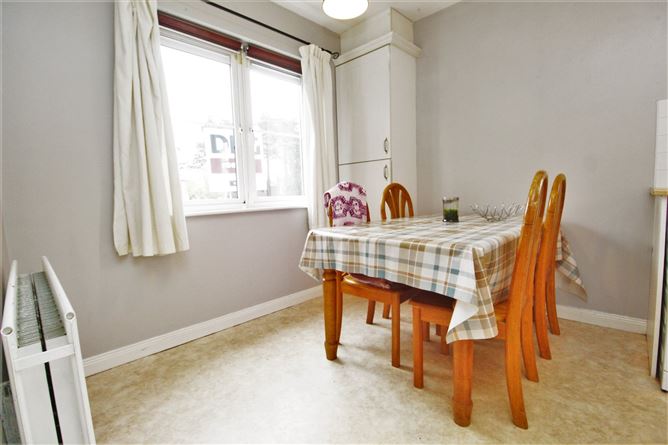 59 Curragh Hall Crescent, Tyrrelstown, Dublin 15