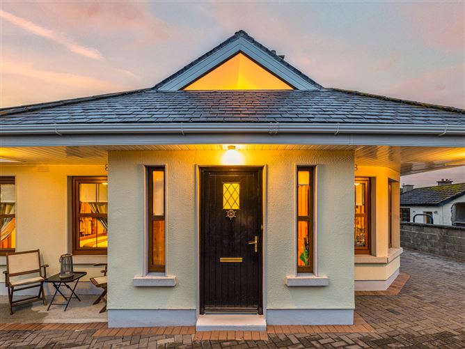 Crannog, Old Connell Cottages, Newbridge, Kildare