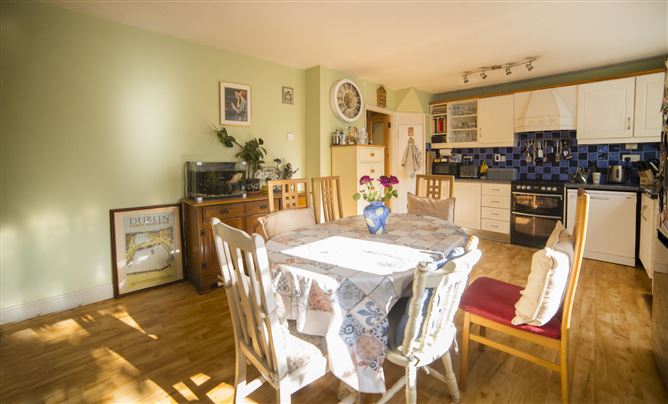 Photo 7 of 28 — 17 Donaghmede Avenue, Donaghmede, Dublin