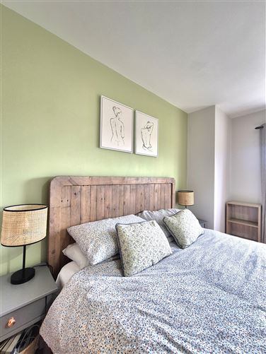 https://photos-a.propertyimages.ie/media/5/3/3/4931335/e3e6e5c6-3324-438c-86a1-e014dbbdf57c_l.jpg