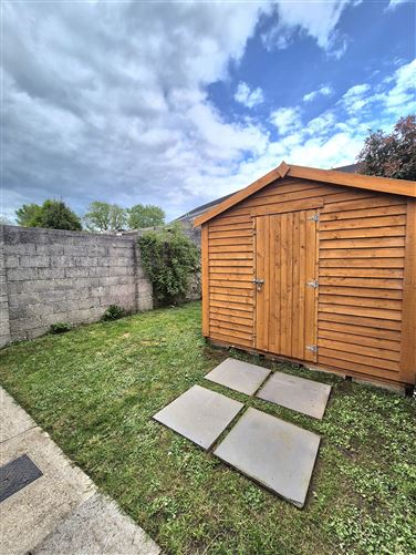 https://photos-a.propertyimages.ie/media/5/3/3/4931335/e3e6e5c6-3324-438c-86a1-e014dbbdf57c_l.jpg