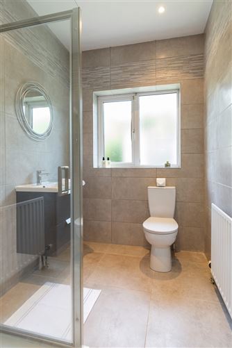Hollybrook House, Glenamuck Road, Carrickmines, Dublin 18