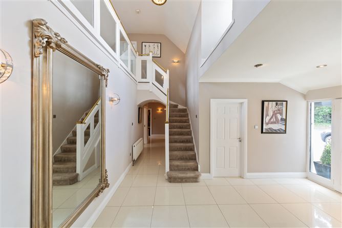 Hollybrook House, Glenamuck Road, Carrickmines, Dublin 18