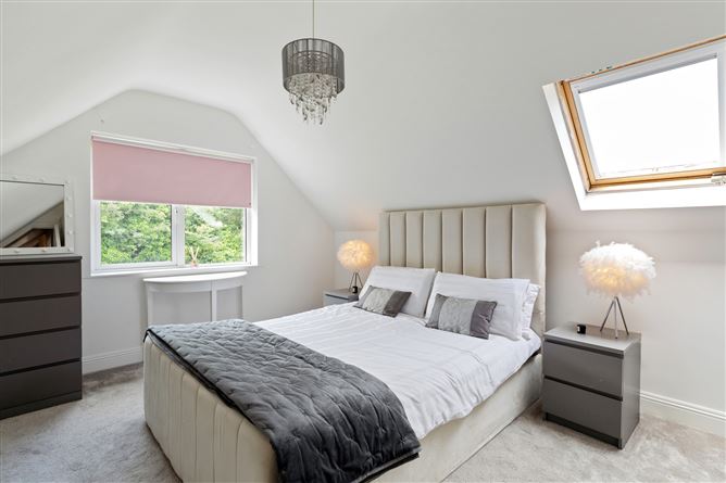 Hollybrook House, Glenamuck Road, Carrickmines, Dublin 18
