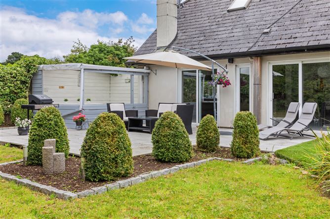 Hollybrook House, Glenamuck Road, Carrickmines, Dublin 18