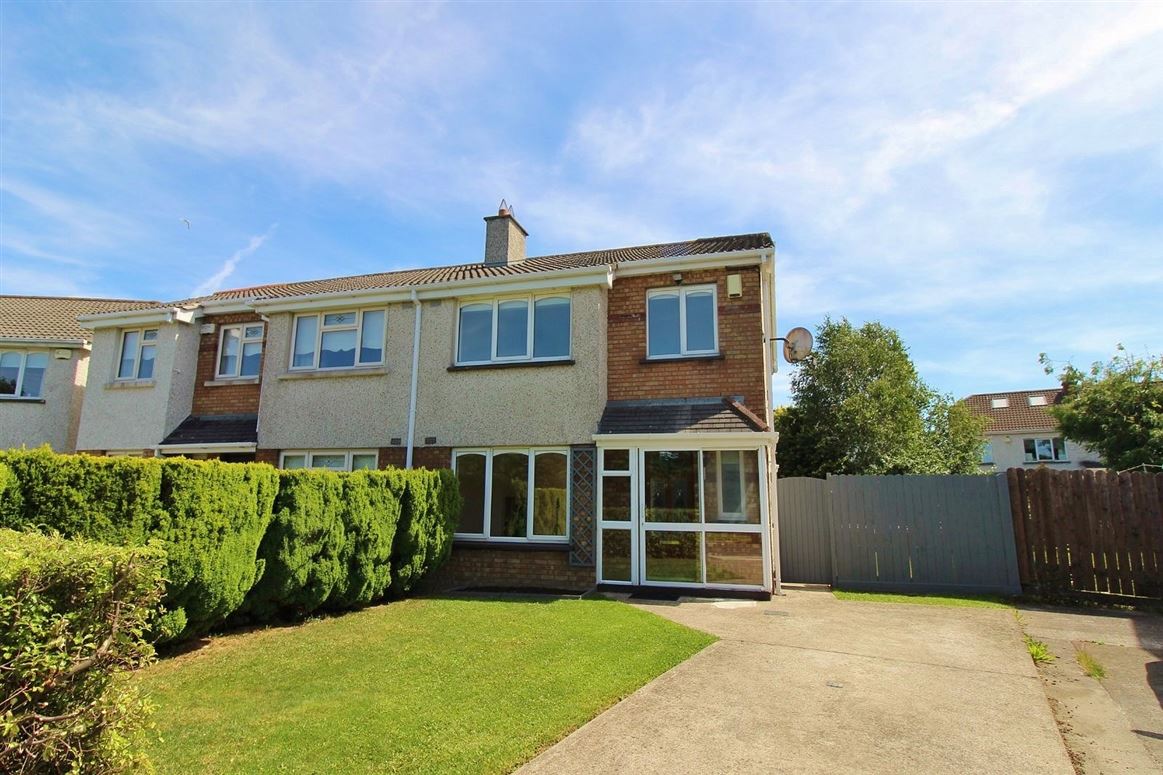 12 Rochfort Crescent, Lucan, Co. Dublin