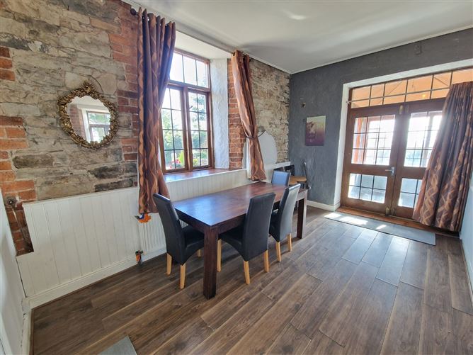 The Coach House 1 & 2, Castlecrine, Sixmilebridge, Co. Clare