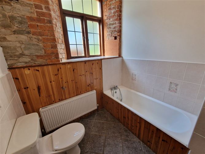 The Coach House 1 & 2, Castlecrine, Sixmilebridge, Co. Clare