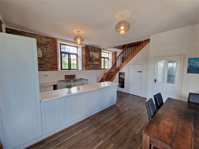The Coach House 1 & 2, Castlecrine, Sixmilebridge, Co. Clare