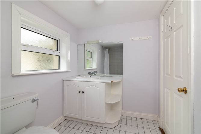 Castle View, Ballynahimmey, Clonaslee, Co. Laois