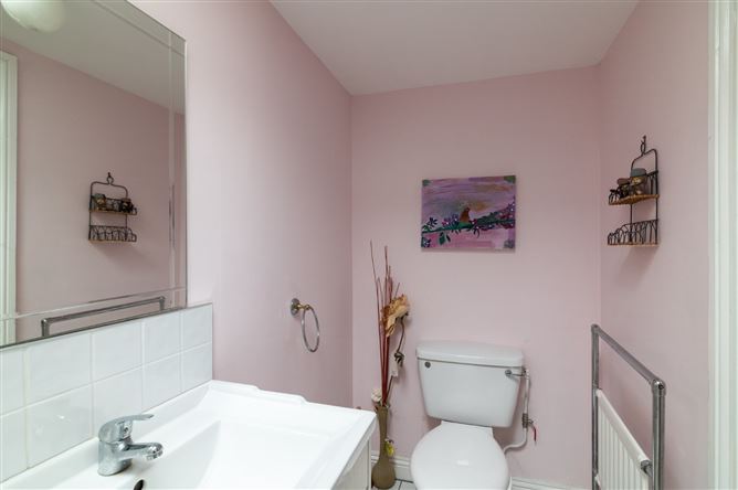 Castle View, Ballynahimmey, Clonaslee, Co. Laois