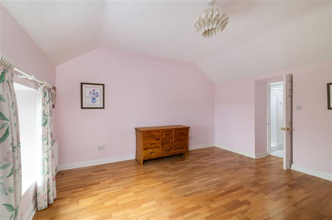 Castle View, Ballynahimmey, Clonaslee, Co. Laois