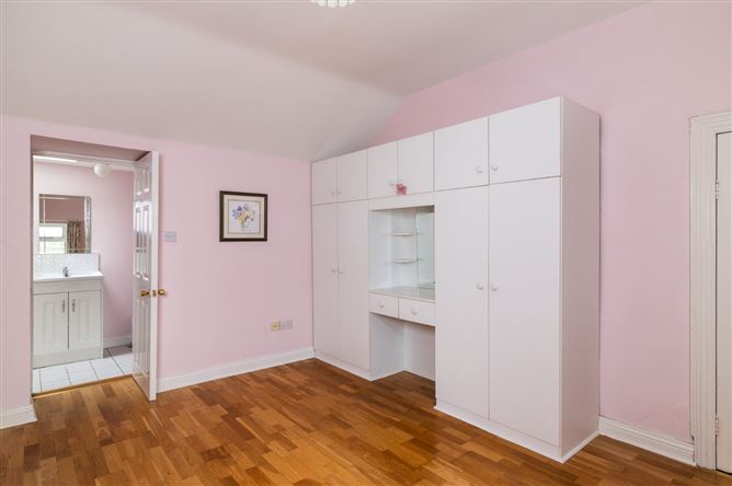 Castle View, Ballynahimmey, Clonaslee, Co. Laois