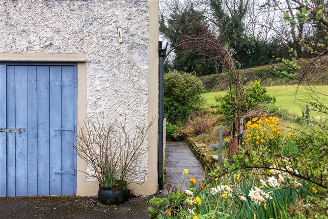 Castle View, Ballynahimmey, Clonaslee, Co. Laois