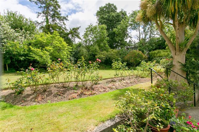 6 Taney Lawn, Dundrum, Dublin 14