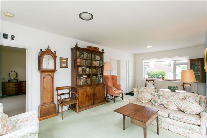 6 Taney Lawn, Dundrum, Dublin 14