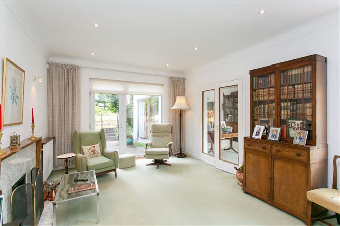 6 Taney Lawn, Dundrum, Dublin 14