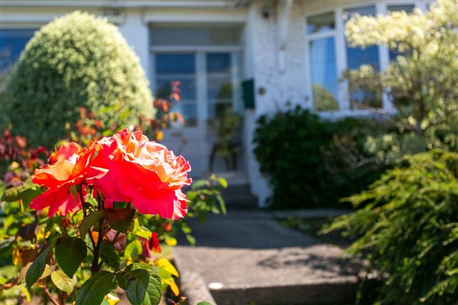 6 Taney Lawn, Dundrum, Dublin 14