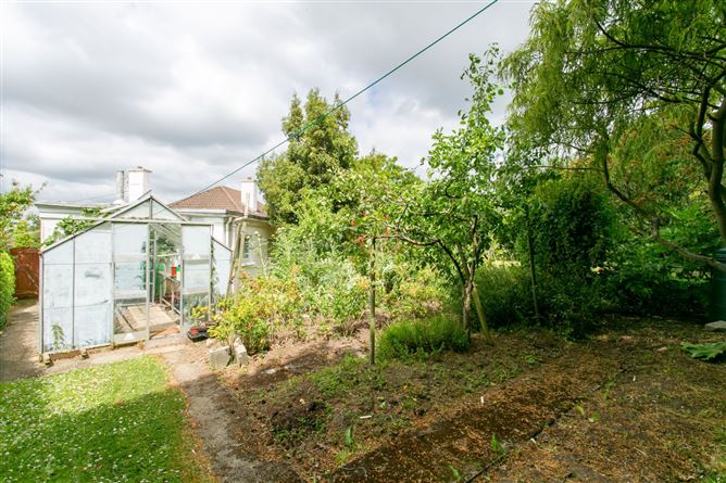 6 Taney Lawn, Dundrum, Dublin 14