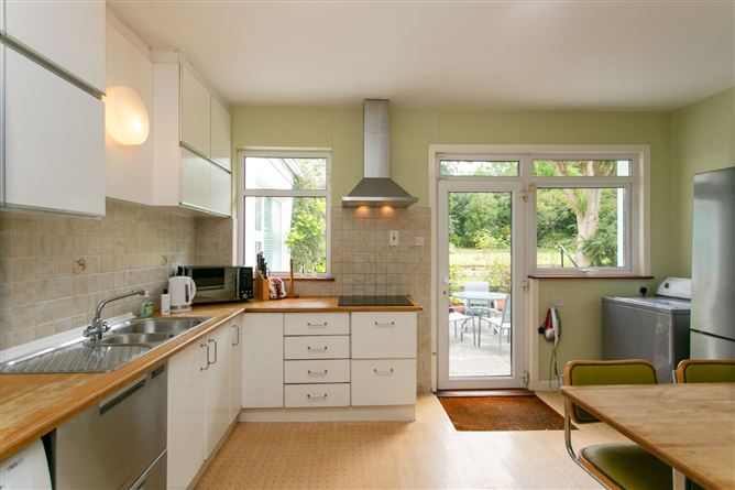 6 Taney Lawn, Dundrum, Dublin 14