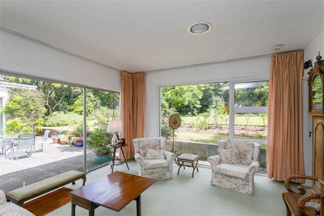 6 Taney Lawn, Dundrum, Dublin 14