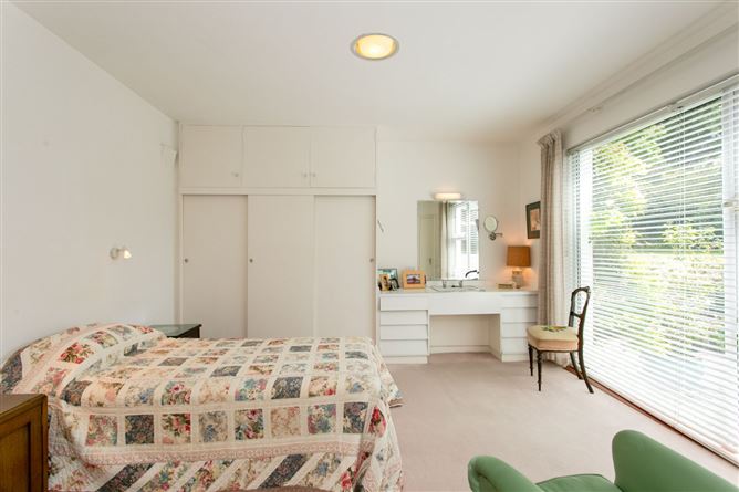 6 Taney Lawn, Dundrum, Dublin 14