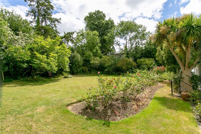 6 Taney Lawn, Dundrum, Dublin 14