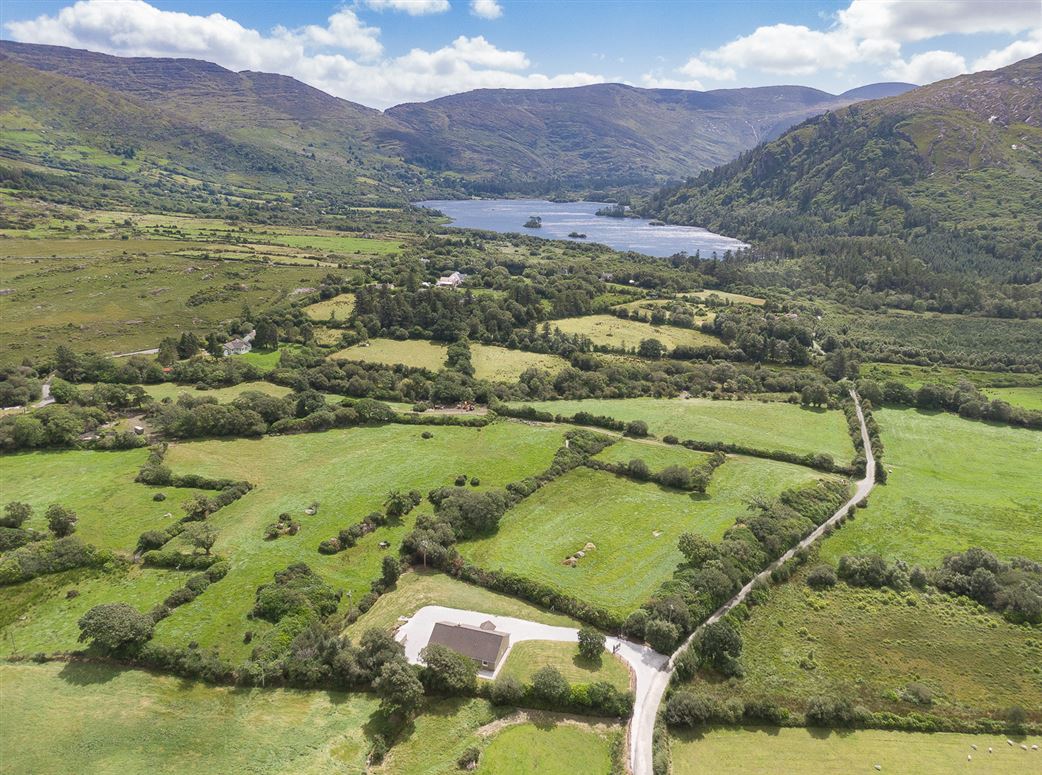 Clogherane, Lauragh Upper, Kenmare, Co. Kerry Clogherane, Lauragh Upper, Kenmare, Co. Kerry