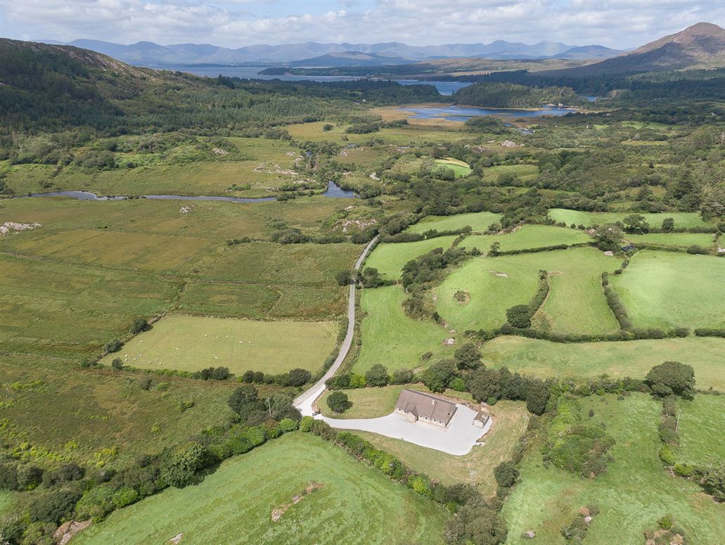 Clogherane, Lauragh Upper, Kenmare, Co. Kerry Clogherane, Lauragh Upper, Kenmare, Co. Kerry