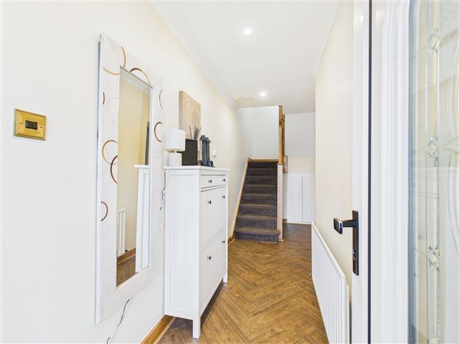 9 Elmfield Close, Clarehall, Dublin 13