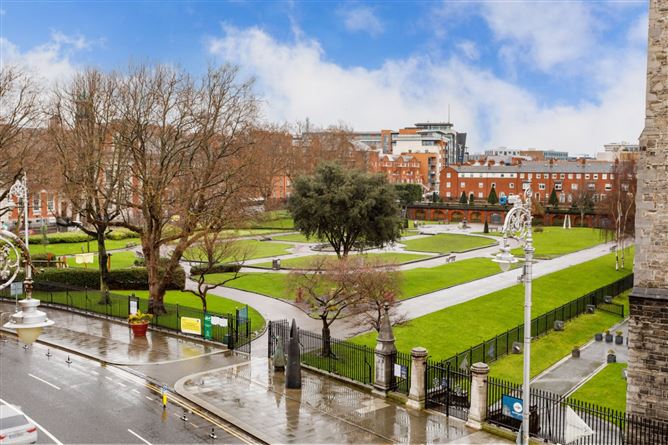 20 Rochfort House, Dean Court, Patrick Street, Dublin 8