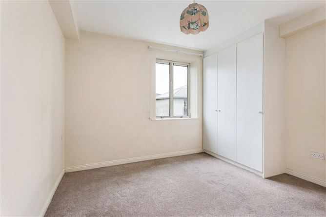 20 Rochfort House, Dean Court, Patrick Street, Dublin 8