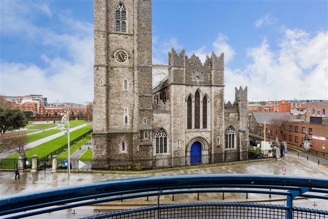 20 Rochfort House, Dean Court, Patrick Street, Dublin 8
