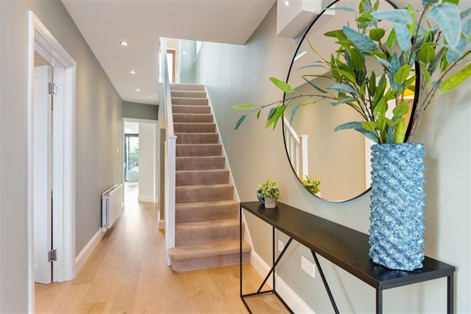 63 Mount Eagle Drive, Leopardstown, Dublin 18