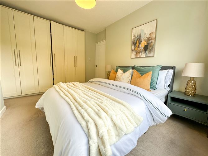 63 Mount Eagle Drive, Leopardstown, Dublin 18