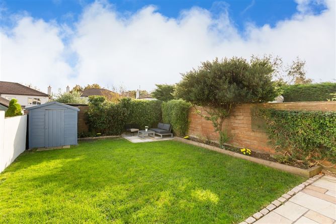 63 Mount Eagle Drive, Leopardstown, Dublin 18