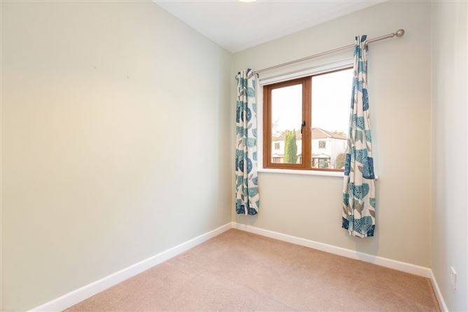63 Mount Eagle Drive, Leopardstown, Dublin 18
