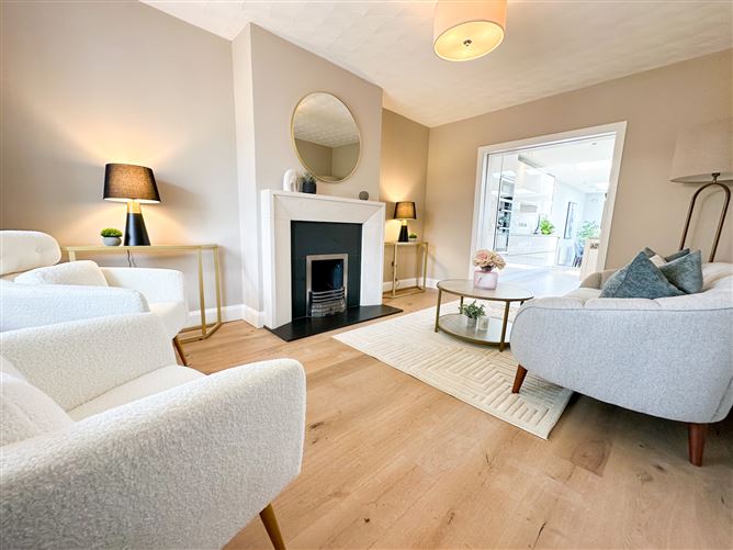 63 Mount Eagle Drive, Leopardstown, Dublin 18