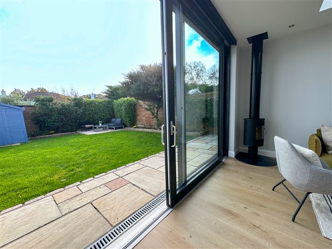 63 Mount Eagle Drive, Leopardstown, Dublin 18